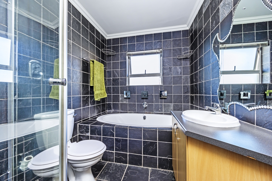 4 Bedroom Property for Sale in Eversdal Western Cape